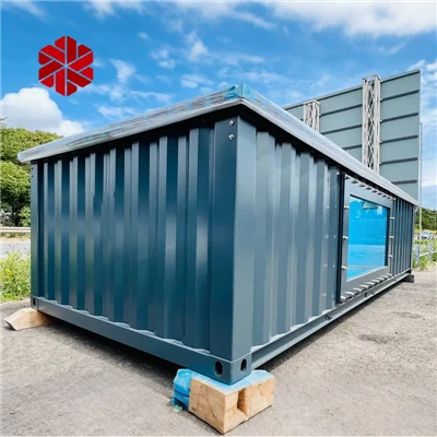 Hồ bơi container bơi trên mặt đất